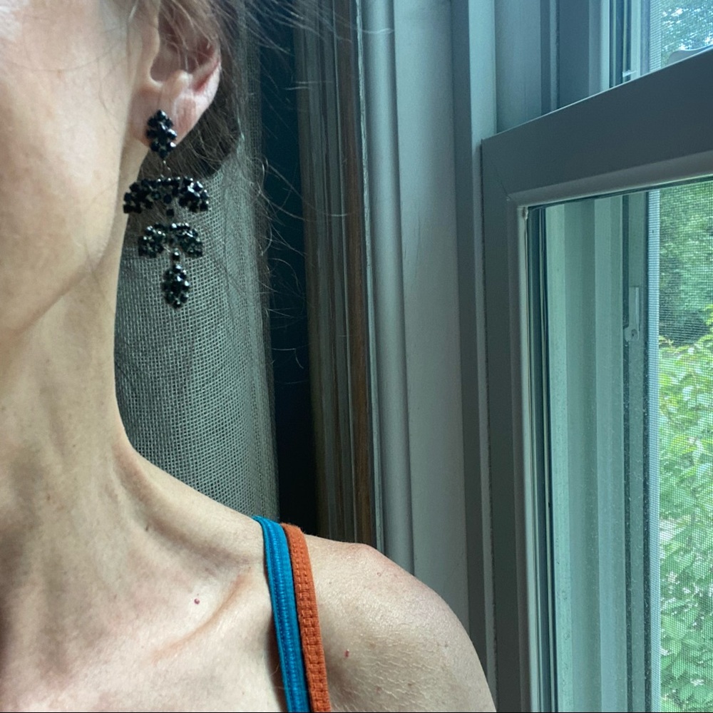 Black crystal vintage earrings - Picture 3 of 8